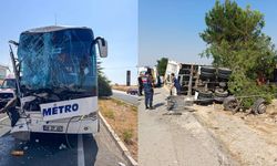 Ege'de Feci Kaza: Yolcu Otobüsleri Kamyonlara Çarptı