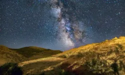 25 Bin Kişi Karanlıkta Buluştu: Perseid Meteor Yağmuru Görsel Şölen Sundu!