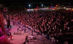 Altınova’da 30 Ağustos Coşkusu: Anıl Durmuş ve Ece Seçkin Konserleriyle Hersek Sahili Sallandı