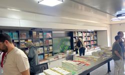 Türk Tarih Kurumu Mobil Kitap Satış Mağazası Yalova’da Kitapseverlerle Buluştu