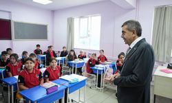 Bakan Yusuf Tekin Yalova’da: Abdülhamid Han Ortaokulu’nu Ziyaret Etti
