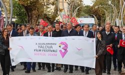 Yalova Film Festivali Kortej ve Kolpa Konseriyle Başladı