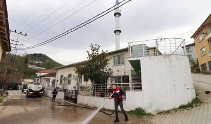 Yalova Belediyesi’nden Ramazan Bayramı Öncesi Camii Temizliği
