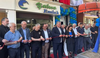 Hacı Saffet Çam Vakfı Yenilenen Hizmet Binasıyla Açıldı