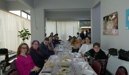 Çiftlikköy Erzurumlular Derneği yönetimi bir ilki gerçekleştirdi