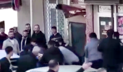 Küçükçekmece’de Polis Ekiplerine Satırlı Saldırı: 6 Yaralı, Şüpheli Gözaltına Alındı