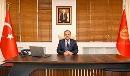 Yalova Valisi Dr. Ahmet Hamdi Usta’dan 23 Nisan Mesajı: “Geleceğimiz Çocuklarımızın Ellerinde”