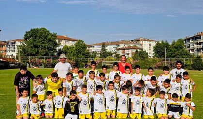 Çınarcık Belediyespor Futbol Yaz Spor Okulu Başladı: Minik Yetenekler İlk Antrenmanına Çıktı