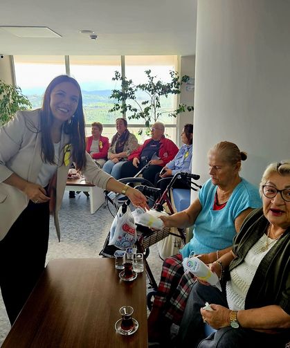 Dünya Yaşlılar Günü’nde Büyükler Yalnız Bırakılmadı