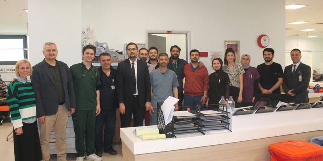 Yalova Eğitim ve Araştırma Hastanesi Başhekimi Hasan Ergenç’ten Bayram Ziyareti