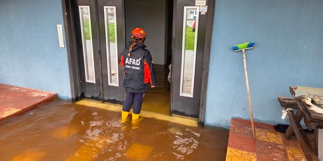 Yalova’da Şiddetli Yağış Sonrası Ekipler Seferber Oldu