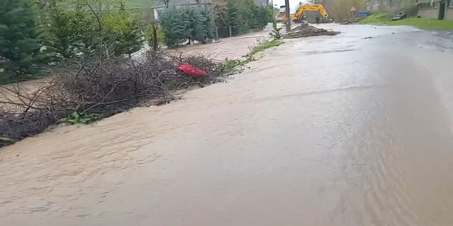 Yalova Çınarcık’ta Sel Felaketi: Gökçe Barajı Kapakları Açıldı, Yetkililerden Kritik Uyarı