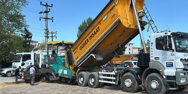 Çiftlikköy’de Büyük Yol Hamlesi: 8 Bin 500 Ton Asfalt ve 35 Bin Metrekare Parke Çalışması Başladı