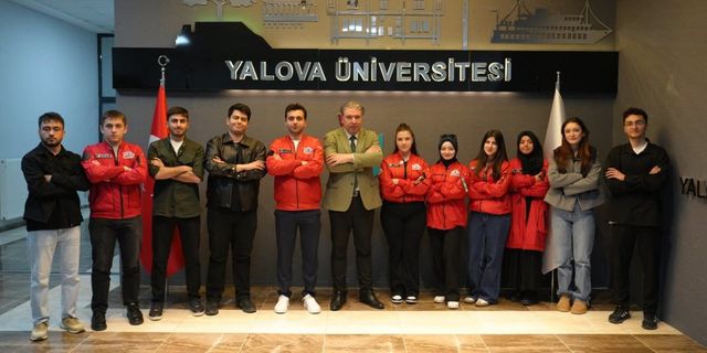 TEKNOFEST Kulübü Öğrencilerinden Rektör Bahçekapılı’ya Ziyaret: Bilim ve Teknoloji Projeleri Masaya Yatırıldı