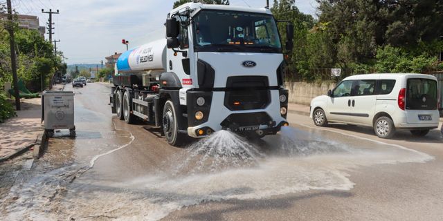 Yalova Belediyesi’nin “Belediyem Mahallemde” Projesi İsmetpaşa Mahallesi’nde Sürdü