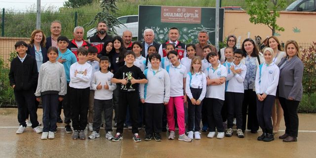 “Mucize Görmek İstersen Bir Tohum Ek” Projesi Yalova’da Geleceğe Umut Ekiyor