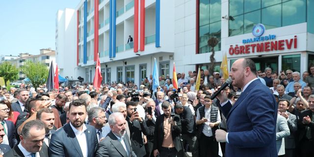 Ahmet Büyükgümüş’ten CHP Kurultay Tartışmalarına Sert Tepki: “Herkes Haddini Bilsin”