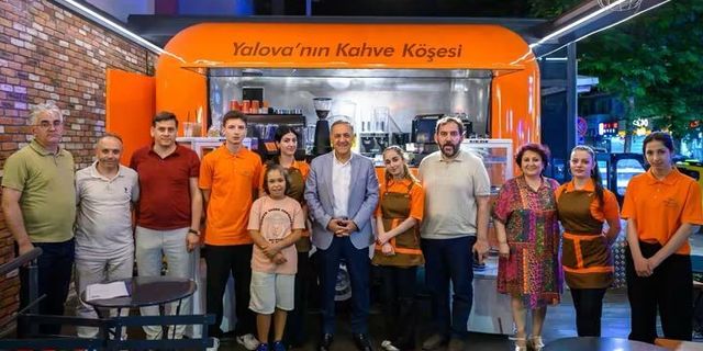 Yalova'nın Kahve Köşesi Ya-Ka Açıldı: Öğrencilerin Emeğiyle Hizmet Verecek