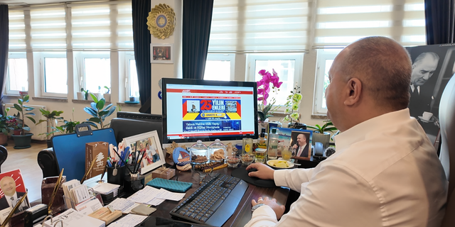 ‘Manşet Gazetesi 25. Yılın Enleri’ Anketini Değerlendirdiler