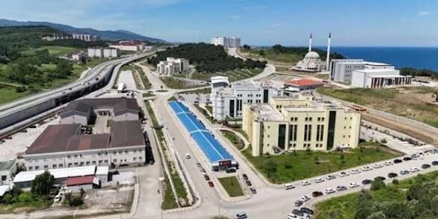 Yalova Üniversitesi Tıp Fakültesi’nde Yeni Dönem: Öğrenciler Eğitimlerine Yalova’da Başlayacak