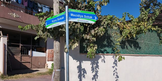 Yalova’da 4 Köyde Sokak Tabelaları Yenilendi: 52 Tabela Değiştirildi
