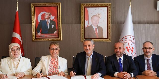 Altınova’ya İki Yeni Spor Tesisi: Kapalı Futbol Sahası ve Yarı Olimpik Havuz