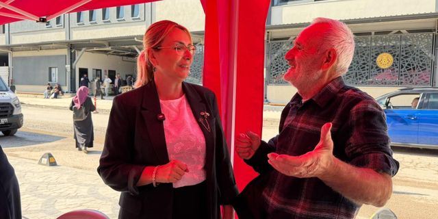 Altınova’da Pazarda Ücretsiz Sağlık Kontrolü
