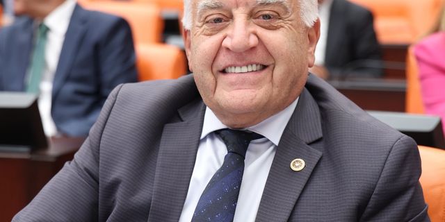 Tahsin Becan’dan 29 Ekim Mesajı: Cumhuriyet Geleceğimizin Teminatıdır