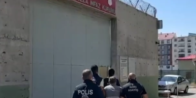 81 İlde Aranan 912 Şahıs Yakalandı: 25 Bin Personel Görev Aldı