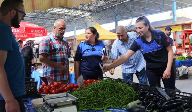 Zabıta Çiftlikköy üretici pazarını denetledi
