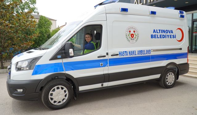 Yalova’da bir ilk: Altınova Belediyesine tam donanımlı ambulans