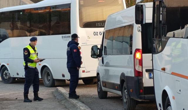 Altınova'da servis araçlarına sıkı denetim