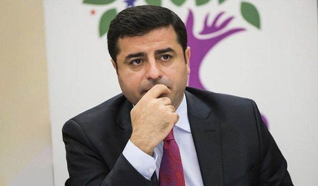 Bahçeli ve Demirtaş Görüşmesi Siyasi Gündemi Hareketlendirdi