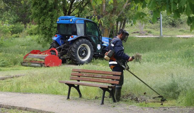 Yalova Belediyesi’nden Yaz Öncesi Yoğun Mesai
