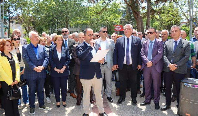 CHP Yalova'dan Özgür Özel'e Destek