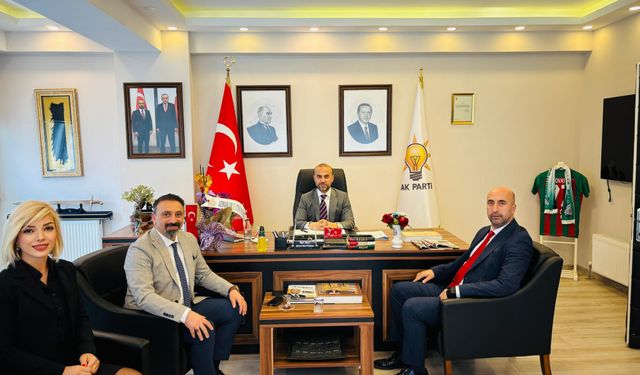 Uzmanlar Eğitim Kurumları, AK Parti İl Başkanı Güçlü'yü Ziyaret Etti