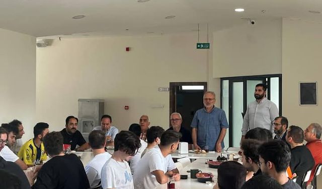 İYC Mehdi Sungur Yurdu'nda Bayram Sevinci