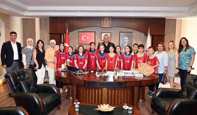 Çocuklardan Hayvan Haklarına Duyarlı Mesaj