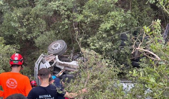 Bursa’da Yangın Bölgesine Su Taşıyan Tanker Devrildi: 3 Kişi Hayatını Kaybetti