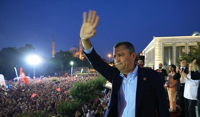 Saraçhane Meydanı’nda Ekrem İmamoğlu’na Destek 100. Günde de Sürüyor
