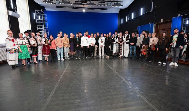 Yalovalı Gençler Erasmus+ ile Avrupa’da Kültür ve Eğitimde Buluştu