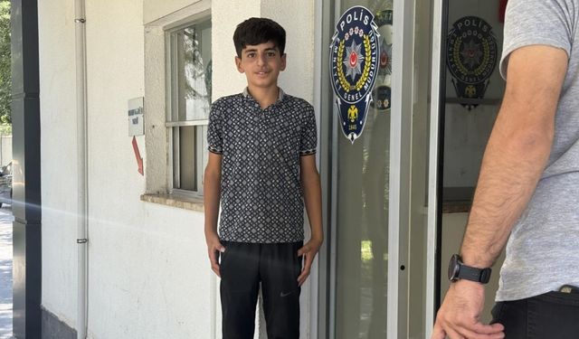 15 Yaşındaki Çocuk Altınları Polise Teslim Etti