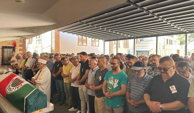 Efsane Başkan Erdinç Erkorkmaz, göz yaşlarıyla uğurlandı