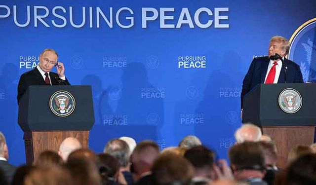Trump ve Putin Alaska’da Ukrayna Krizi İçin Buluştu: “Barışın Peşinde” Zirvesi