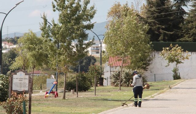 Yalova’da Park ve Bahçelerde Bakım Çalışmaları Sürüyor