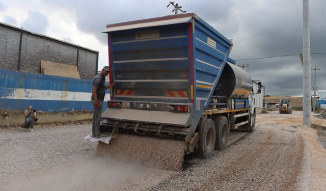 Yalova Belediyesi Kirazlı Sanayi Sitesi’nde Yol Düzenleme Çalışmalarına Başladı