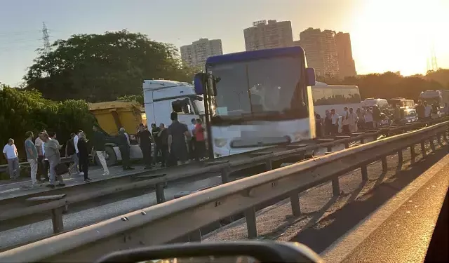 TEM Otoyolu Halkalı’da Zincirleme Kaza: 1 Ölü, 9 Yaralı – Trafik Durumu