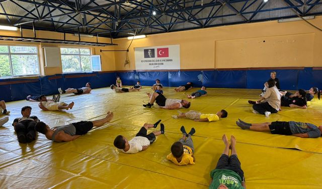 Yalova’da Çocuklar Güreşle Hem Fiziksel Hem Ruhsal Gelişim Sağlıyor