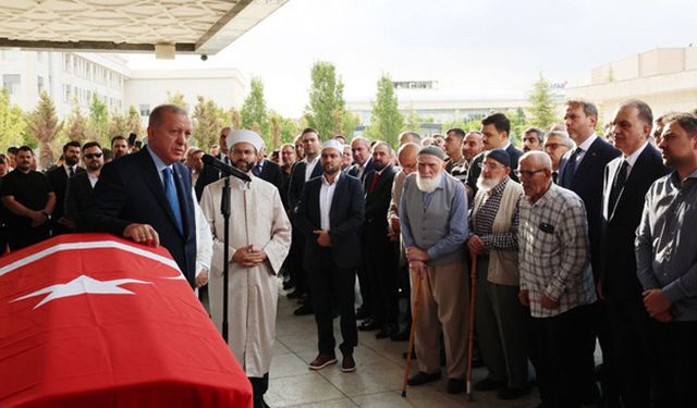 Cumhurbaşkanı Başdanışmanı Hamdi Kılıç Son Yolculuğuna Uğurlandı