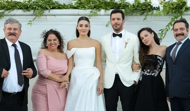 Hande Erçel ve Barış Arduç’un Boğaz’da Çekilen Düğün Sahnesi Sosyal Medyayı Salladı
